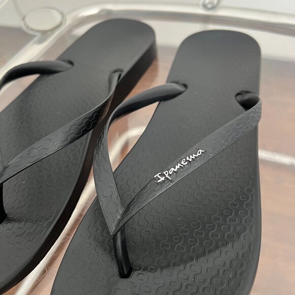 Ipanema Ana Tan Flip Flops - Picture 4 of 6
